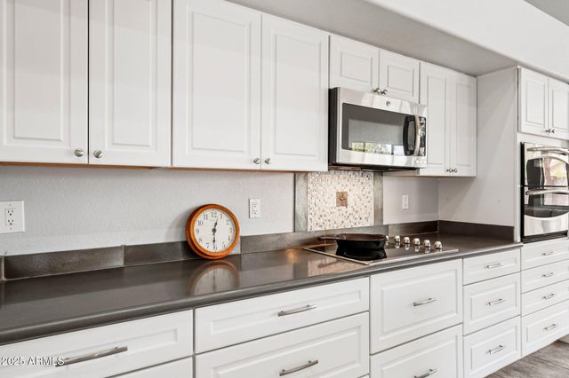 17620 W WEATHERBY Drive, Surprise, AZ 85374