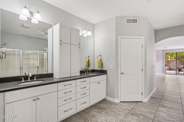 17620 W WEATHERBY Drive, Surprise, AZ 85374