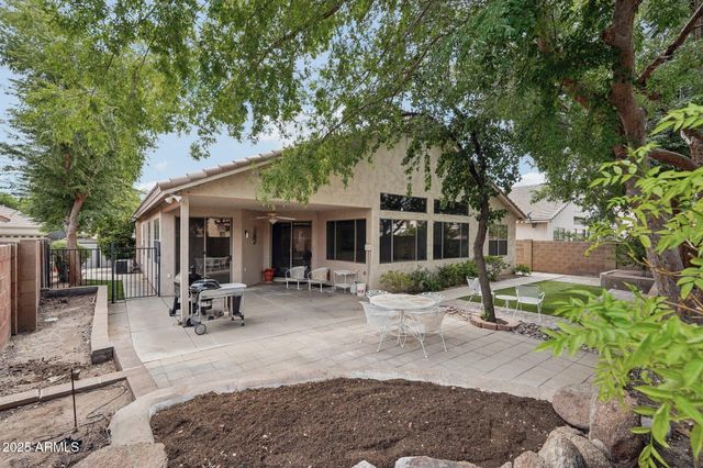 17620 W WEATHERBY Drive, Surprise, AZ 85374