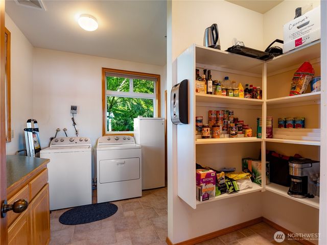 56 Silcox Island, Lakewood, WA 98498