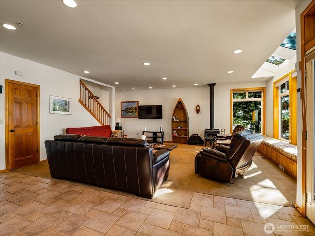 56 Silcox Island, Lakewood, WA 98498