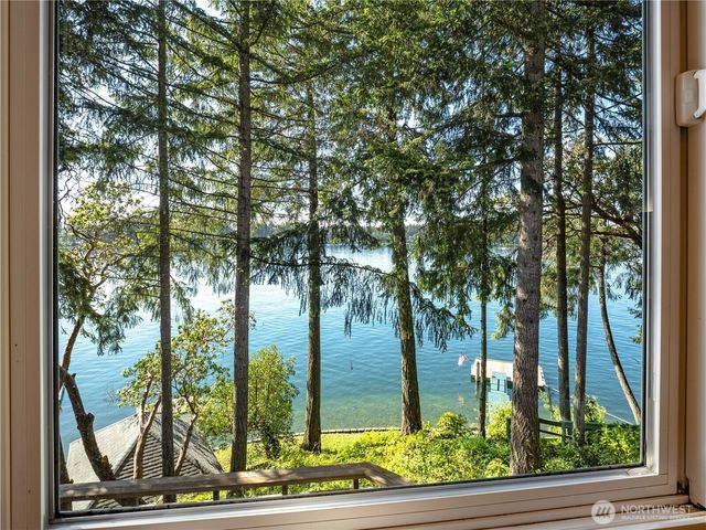56 Silcox Island, Lakewood, WA 98498