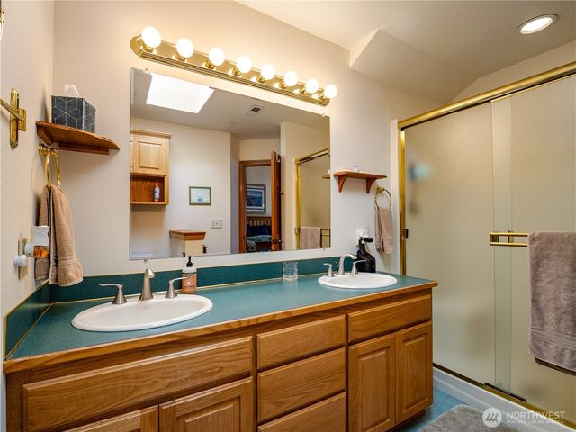 56 Silcox Island, Lakewood, WA 98498