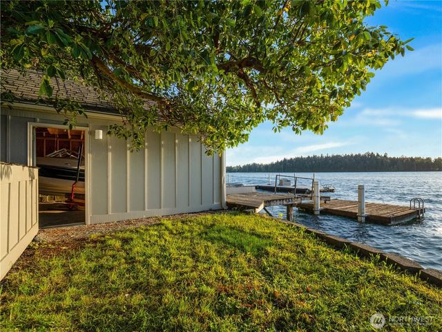 56 Silcox Island, Lakewood, WA 98498