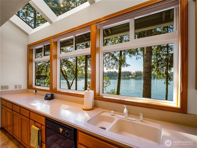 56 Silcox Island, Lakewood, WA 98498