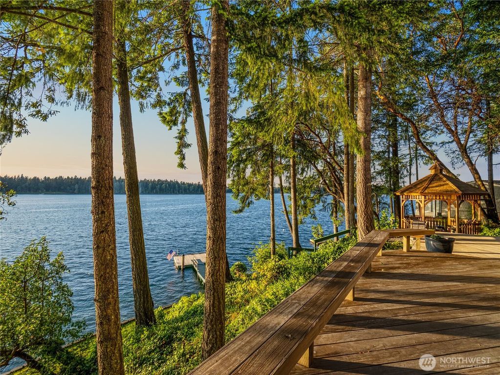 56 Silcox Island, Lakewood, WA 98498