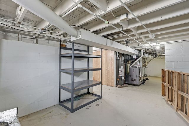 2641 Worthington Drive SW, Cedar Rapids, IA 52404