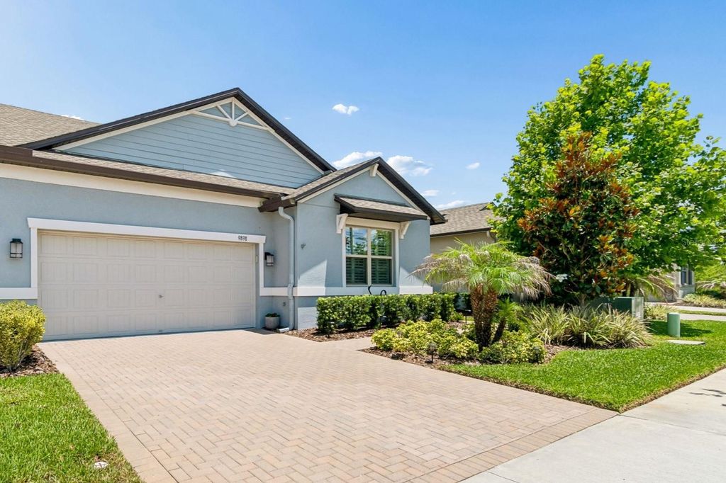 9898 RED BAY LOOP, Land O Lakes, FL 34637