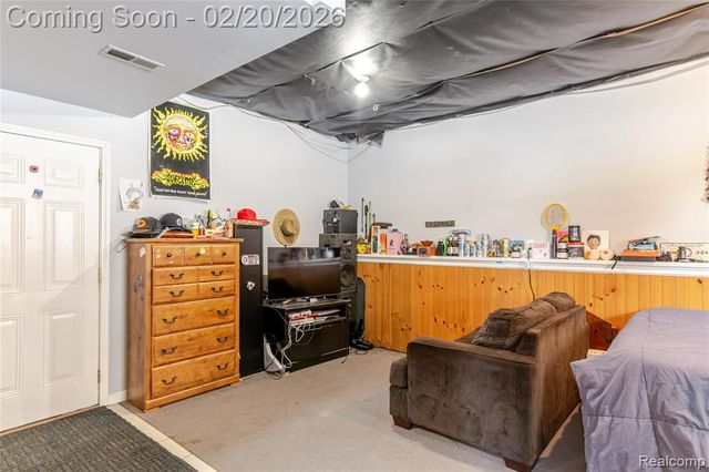 2430 Hickory Circle Drive, Howell, MI 48855