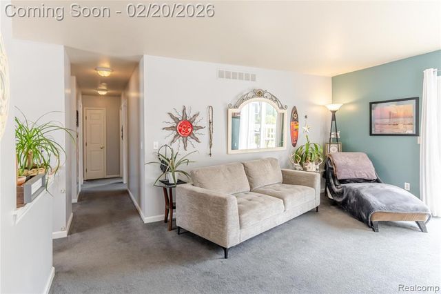 2430 Hickory Circle Drive, Howell, MI 48855