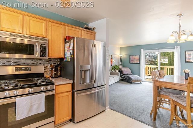 2430 Hickory Circle Drive, Howell, MI 48855