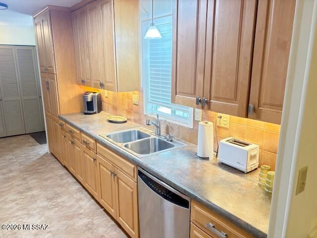 5851 W Circle Z Street, Tucson, AZ 85713
