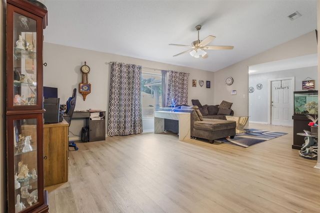 18 WESTON ROAD, Leesburg, FL 34748