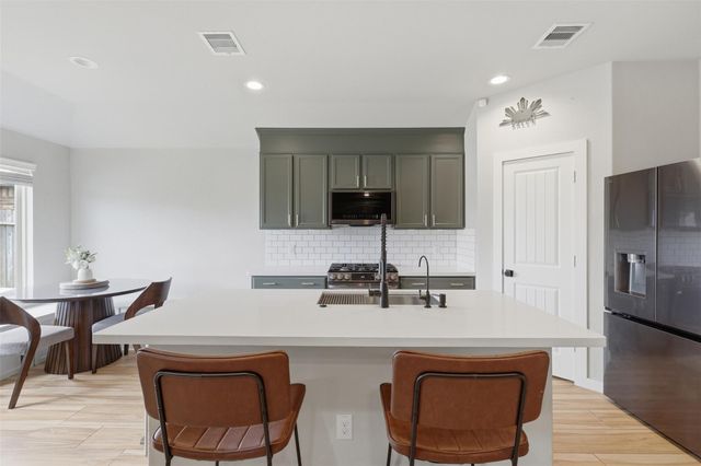 710 Desert Pea Lane, Rosharon, TX 77583