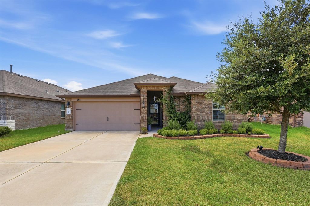 710 Desert Pea Lane, Rosharon, TX 77583