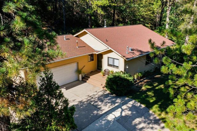 16351 Lake Vera Purdon Rd, Nevada City, CA 95959