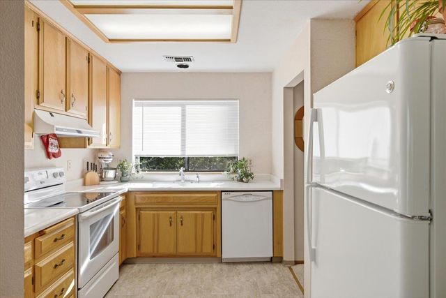 16351 Lake Vera Purdon Rd, Nevada City, CA 95959
