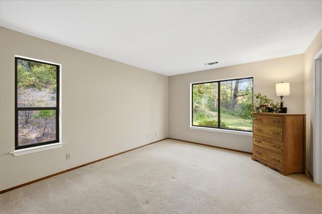 16351 Lake Vera Purdon Rd, Nevada City, CA 95959