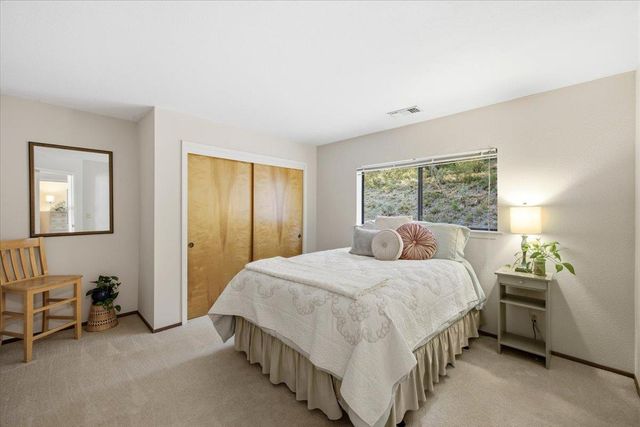 16351 Lake Vera Purdon Rd, Nevada City, CA 95959