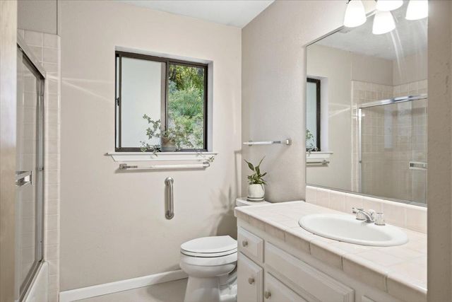 16351 Lake Vera Purdon Rd, Nevada City, CA 95959