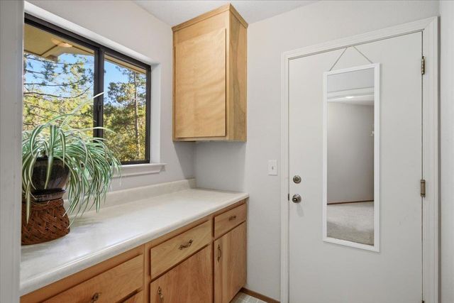16351 Lake Vera Purdon Rd, Nevada City, CA 95959