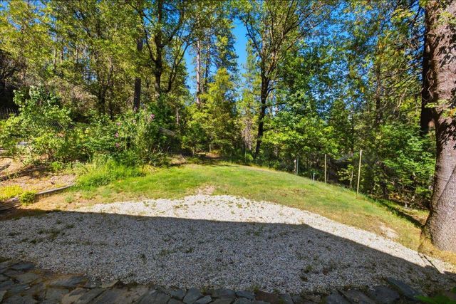 16351 Lake Vera Purdon Rd, Nevada City, CA 95959