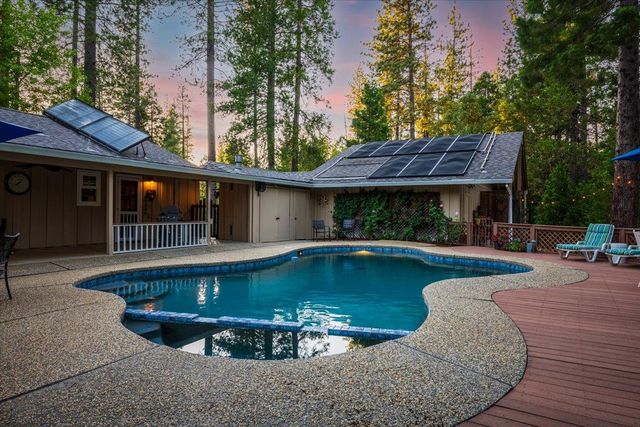 16351 Lake Vera Purdon Rd, Nevada City, CA 95959