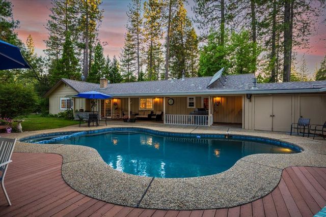 16351 Lake Vera Purdon Rd, Nevada City, CA 95959