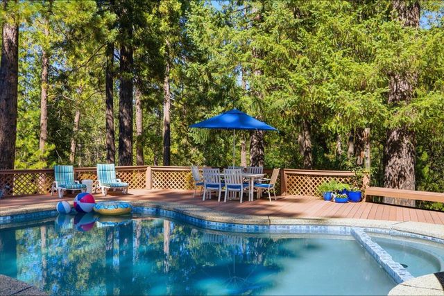 16351 Lake Vera Purdon Rd, Nevada City, CA 95959