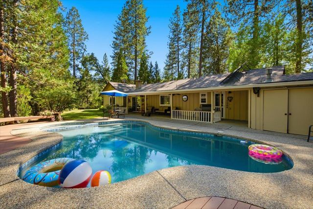 16351 Lake Vera Purdon Rd, Nevada City, CA 95959