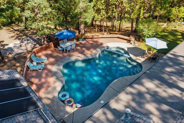 16351 Lake Vera Purdon Rd, Nevada City, CA 95959