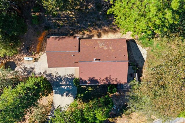 16351 Lake Vera Purdon Rd, Nevada City, CA 95959