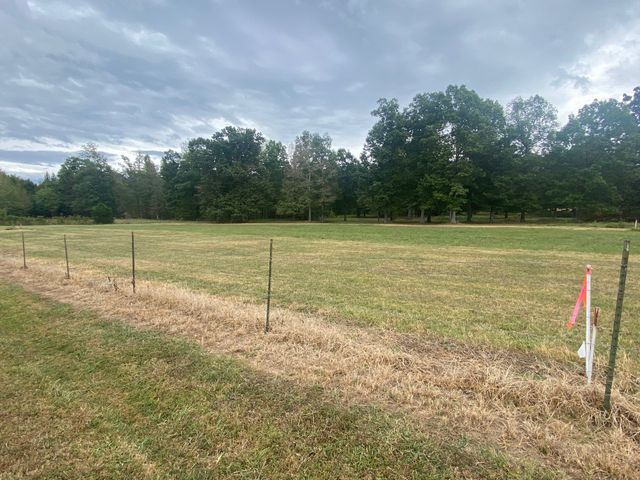 2 Ledford Mill Lane, Normandy, TN 37360