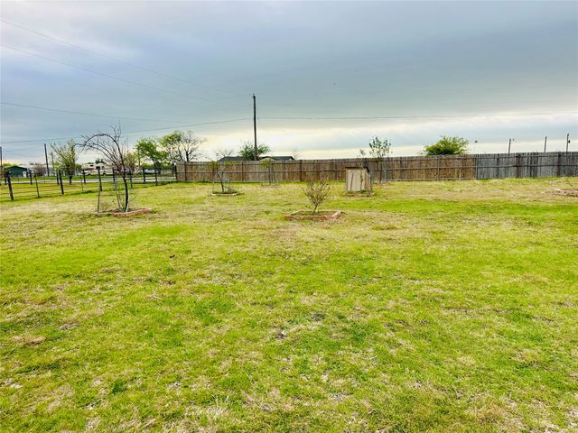 219 County Road 2723, Decatur, TX 76234