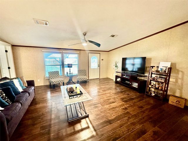 219 County Road 2723, Decatur, TX 76234