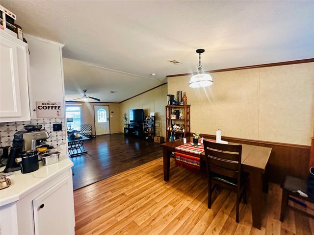 219 County Road 2723, Decatur, TX 76234