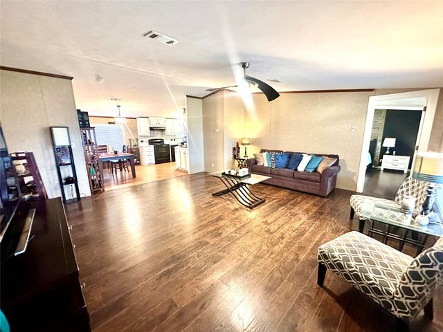 219 County Road 2723, Decatur, TX 76234