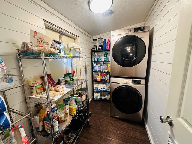 219 County Road 2723, Decatur, TX 76234