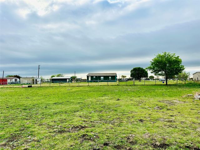 219 County Road 2723, Decatur, TX 76234