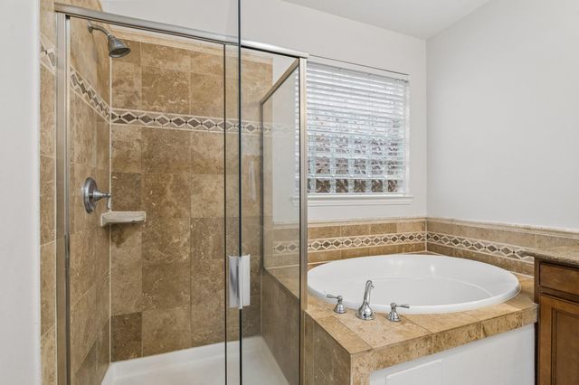 9519 Empress Crossing Drive, Spring, TX 77379