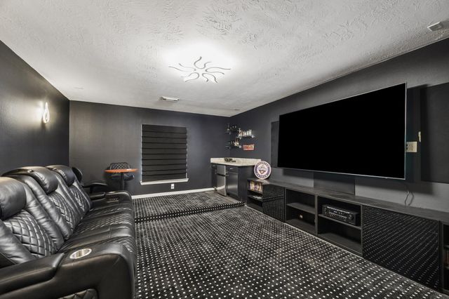 9519 Empress Crossing Drive, Spring, TX 77379