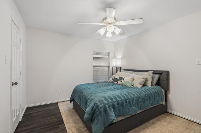 9519 Empress Crossing Drive, Spring, TX 77379