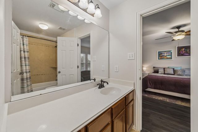 9519 Empress Crossing Drive, Spring, TX 77379