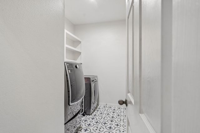 9519 Empress Crossing Drive, Spring, TX 77379