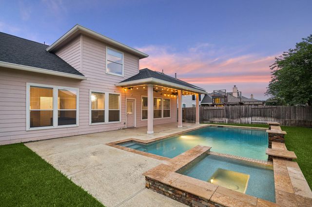 9519 Empress Crossing Drive, Spring, TX 77379