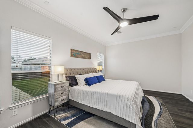 9519 Empress Crossing Drive, Spring, TX 77379