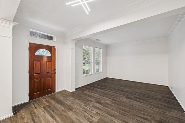 9519 Empress Crossing Drive, Spring, TX 77379