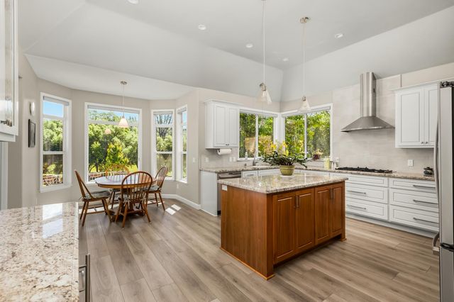 18073 Jayhawk Dr, Penn Valley, CA 95946