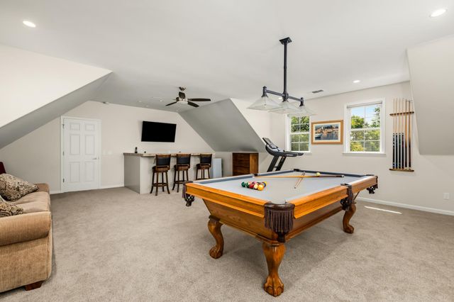 18073 Jayhawk Dr, Penn Valley, CA 95946