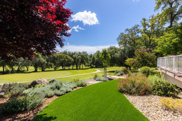 18073 Jayhawk Dr, Penn Valley, CA 95946